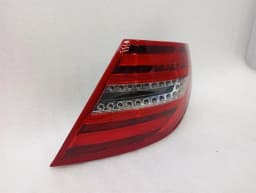 MERCEDES-BENZ Mercedes C W204 right rear light A2048205864 tail light rear right MOPF LED — thumbnail 3