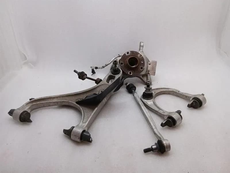 MCLAREN McLaren 600LT Spider Right Front Hub 13BA352RP Wheel Bearing Housing Front Right-