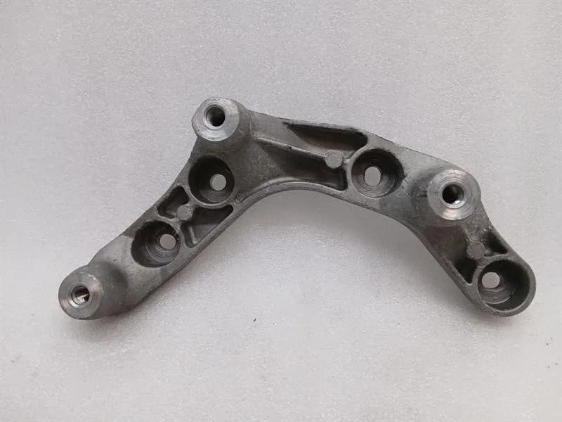 Mercedes CLK W209 oil sump holder bracket A6420140600 holder carrier oil pan-