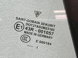 PORSCHE Porsche 911 997 Right Rear 1/4 Glass 99754311214 Door Window 1/4 Rear RH Convertible — thumbnail 6