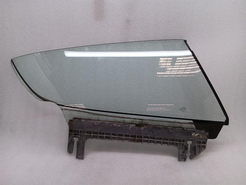 ASTON MARTIN Aston Martin Rapide Right Rear Door Glass AD43-F25828-AE Rear Door Glass Re