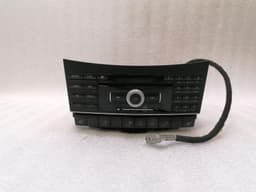 MERCEDES-BENZ MERCEDES E CLASS W207 CD PLAYER A2129004208 AUDIO SYSTEM CONTROLLER A2079050351 — thumbnail 2