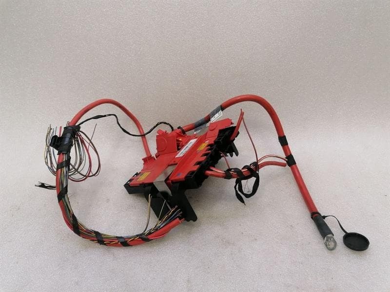BMW BMW 7 series F02 F01 fuse box battery safety terminal 9240490 fuse box