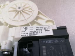 PORSCHE Porsche Boxster 987 door window motor 99762418203 window regulator motor passenger — thumbnail 8