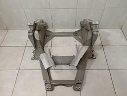FERRARI Ferrari California T F149 14-17 subframe rear 289331 axle frame rear axle — thumbnail 1