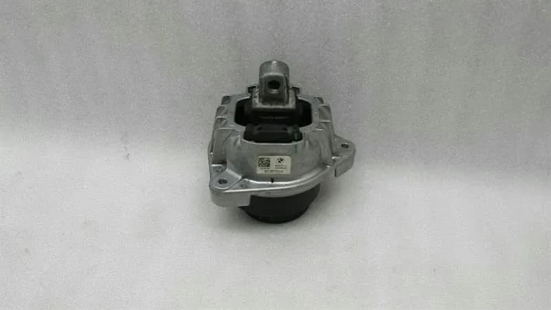 BMW 7 series F01 engine mount 6777374 engine mount