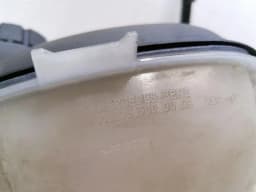 MERCEDES-BENZ Mercedes E W238 Reservoir Cooling Pipes A2055000049 Expansion Tank — thumbnail 5