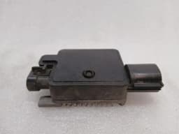 ASTON MARTIN Aston Martin Rapide 10-14 electronic module 940008401 control unit cooling fan — thumbnail 3