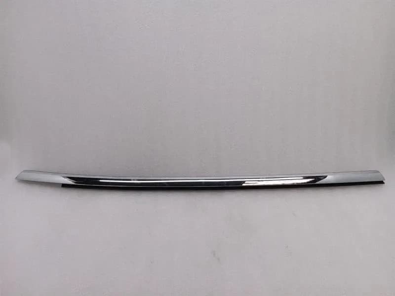 Tesla Model S 70 Rear Right Body Moulding 1038396-80-A Strip Rear Right
