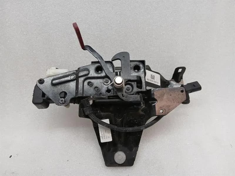PORSCHE Porsche 911 992 Bonnet Lock 992823509M Bonnet Lock