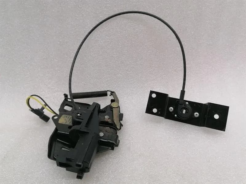 DODGE Dodge Viper SRT-10 8.3 Boot Lock Liftgate Latch 5030356AA Tailgate Lock