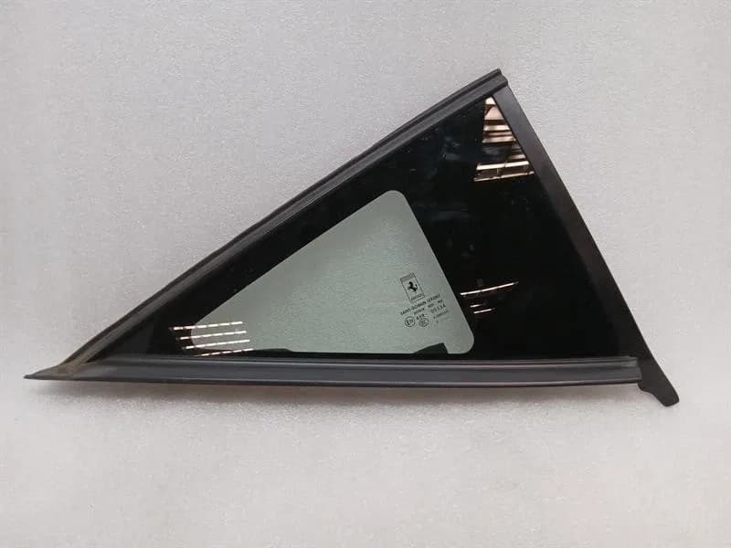 FERRARI Ferrari F8 F142MFL Right Rear 1/4 Glass 86678000 Door Glass 1/4 Rear RH