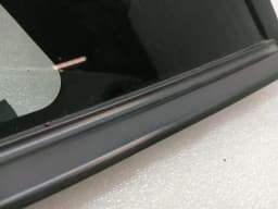 FERRARI Ferrari F8 F142MFL Right Rear 1/4 Glass 86678000 Door Glass 1/4 Rear RH — thumbnail 6