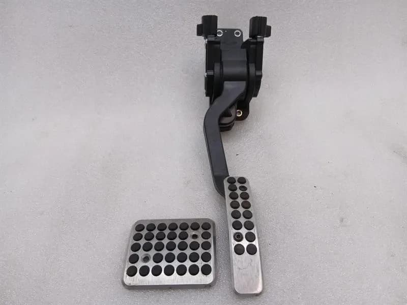 ASTON MARTIN Aston Martin Rapide 10-14 Throttle Pedal (Electrical) 8D33-9F836-AB Throttle Pedal