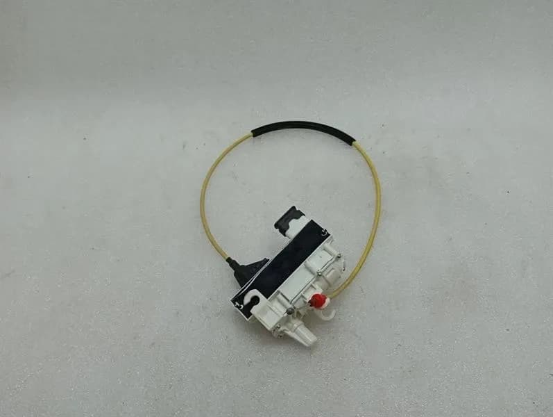 BMW BMW G16 M8 Gran Coupe Door Lock 5a36eb5 Soft Close Engine Door Lock