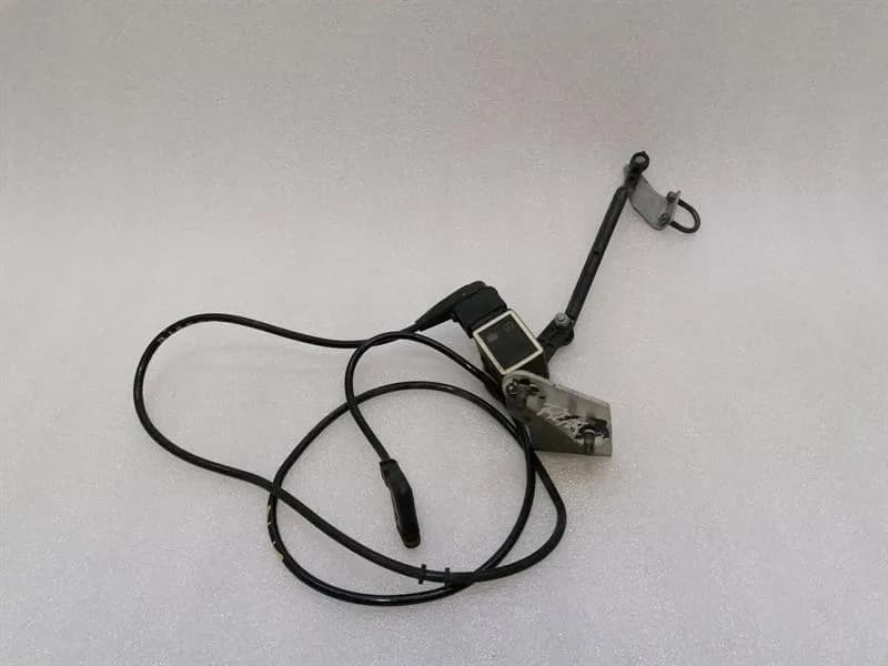 MERCEDES-BENZ Mercedes CLS W219 Level Sensor Rear Wiring A0105427717 Level Sensor A2115406905