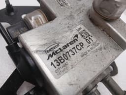 MCLAREN McLaren 570S Spider Hydraulic Valve 13b0737cp Hydraulic Valve AXLE LIFT — thumbnail 6