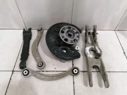 MERCEDES-BENZ Mercedes E Class W238 Right Rear Hub A2133503205 Wheel Bearing Housing Rear Right — thumbnail 1