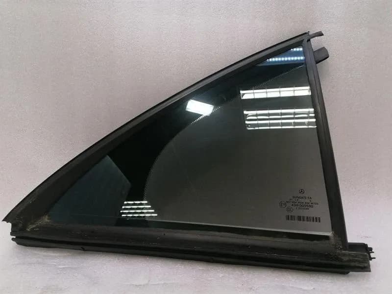 MERCEDES-BENZ Mercedes S-Class W221 Right Rear 1/4 Glass A2217302420 Door Glass 1/4 Rear RH