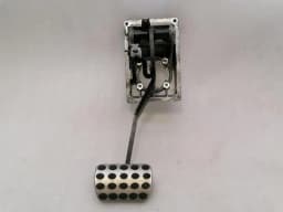 MERCEDES-BENZ Mercedes G-Wagen W463 Throttle Pedal (Electrical) Set A2303000104 Throttle Pedal Set — thumbnail 2