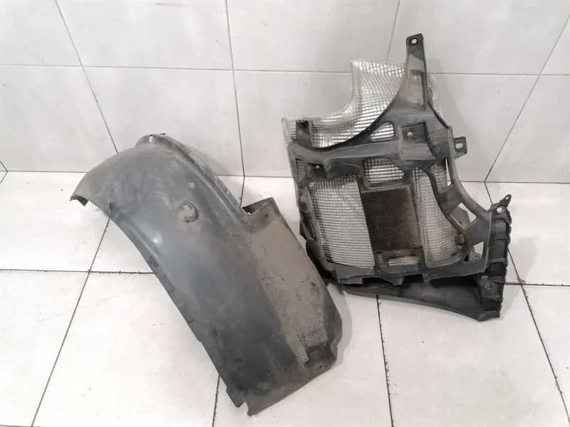 PORSCHE Porsche 911 997 Wheel Arch Liner 997504574 Wheel Arch Cover Set Faulty C4