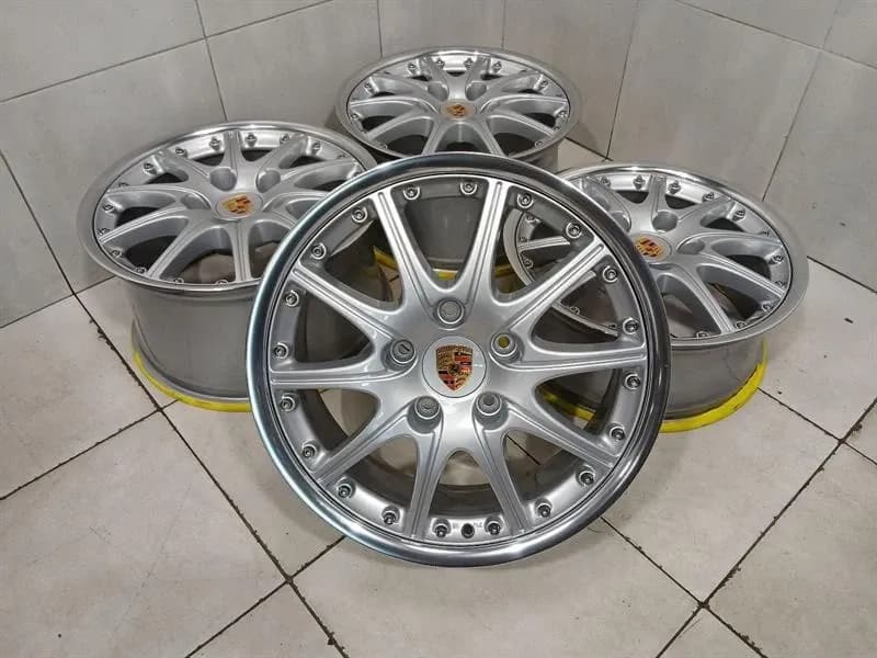 18 Porsche 911 996 Alloy Wheel Set SET 99636214050 Alloy Wheel Set BBS