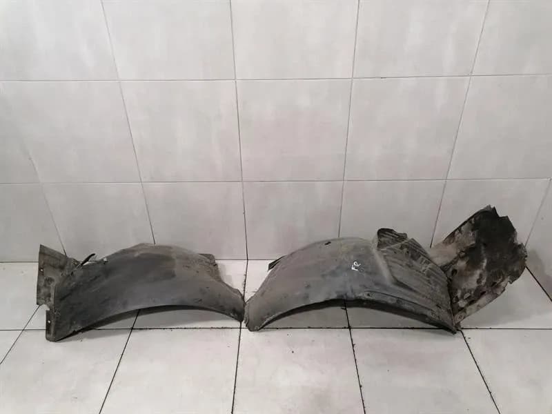 MERCEDES-BENZ Porsche Wheel Arch Liner 98150450207 Wheel Arch Cover Right 98150450400 Faulty
