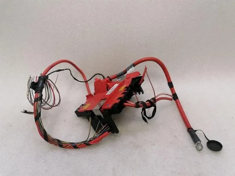 BMW 7 series F02 F01 fuse box battery safety terminal 9240490 fuse box