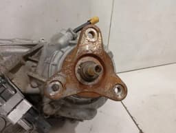 BMW BMW 5 Series F90 G30 M5 Transfer Box 8092621 FAULTY Transfer Case — thumbnail 4