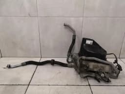 MERCEDES-BENZ Mercedes C63 AMG W204 Engine Oil Cooler A2095000600 Oil Cooler Radiator — thumbnail 1