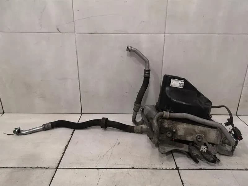 Mercedes C63 AMG W204 Engine Oil Cooler A2095000600 Oil Cooler Radiator