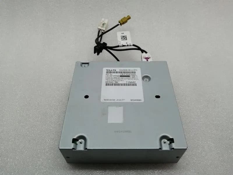 Tesla Model S 75 Electronic Module 1052609-00-A Controller