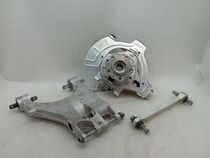 Ferrari 812 Superfast F152M Right Rear Hub 299935 Wheel Bearing Housing Rear Right