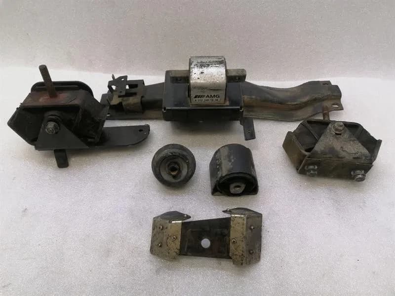 MERCEDES-BENZ Mercedes G-Wagen W463 Engine Mount Set A4632602660 Engine Mount Set A4602407118