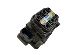 MERCEDES-BENZ A2123200358 Air suspension valve block MERCEDES-BENZ E-CLASS (W212) (2009-2016) — thumbnail 1