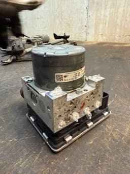 MITSUBISHI 4670B374 4670B702 ABS hydraulic unit / pump MITSUBISHI OUTLANDER III (GG, GF, ZJ, ZK, ZL) (2012-2021) — thumbnail 3