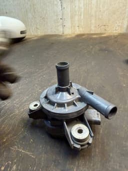 MITSUBISHI 22527E10526 21141010420 Coolant Circulation Pump MITSUBISHI OUTLANDER III (GG, GF, ZJ, ZK, ZL) (2012-2021) — thumbnail 2