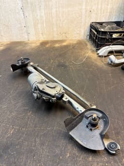 MITSUBISHI 1593005630 8250B085 8251A065 Wiper linkage / mechanism MITSUBISHI OUTLANDER III (GG, GF, ZJ, ZK, ZL) (2012-2021) — thumbnail 2