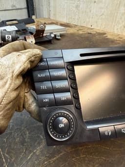 MERCEDES-BENZ A2118204197 2118204197 Radio MERCEDES-BENZ E-CLASS (W211) (2002-2009) — thumbnail 4