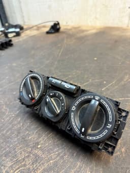 VW 7H0820045F9B9 7H0820045 7H0820045F Heater control panel VW TRANSPORTER T5 / MULTIVAN (7H, 7E, 7J) (2003-2015) — thumbnail 2