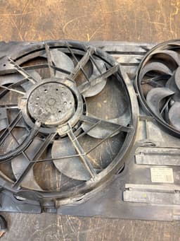VW 7H0121201BD 0130303917 7H0121207F 3135103487 7H0959455A Radiator Fan Electric VW TRANSPORTER T5 / MULTIVAN (7H, 7E, 7J) (2003-2015) — thumbnail 5