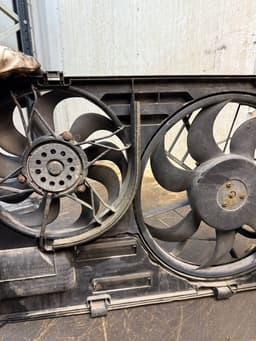 VW 7H0121201BD 0130303917 7H0121207F 3135103487 7H0959455A Radiator Fan Electric VW TRANSPORTER T5 / MULTIVAN (7H, 7E, 7J) (2003-2015) — thumbnail 10