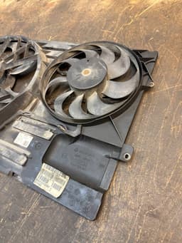 VW 7H0121201BD 0130303917 7H0121207F 3135103487 7H0959455A Radiator Fan Electric VW TRANSPORTER T5 / MULTIVAN (7H, 7E, 7J) (2003-2015) — thumbnail 6