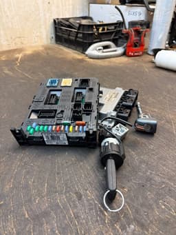 PEUGEOT 0261S04616 9666325380 966689538002 9663123380 Engine Control Unit / module (ECU) PEUGEOT 3008 I (T84) (2009-2016) — thumbnail 2