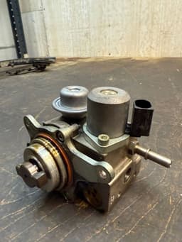 PEUGEOT V758887980 V75888798013C 315232A168 1920LL 1675941280 High pressure pump, petrol PEUGEOT 3008 I (T84) (2009-2016) — thumbnail 3