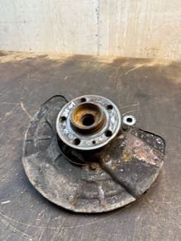 VOLVO 30760562 Wheel bearing housing front right VOLVO XC90 I (2002-2014) — thumbnail 3