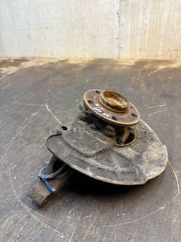 VOLVO 30760562 Wheel bearing housing front right VOLVO XC90 I (2002-2014) — thumbnail 4