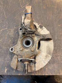 VOLVO 30760562 Wheel bearing housing front right VOLVO XC90 I (2002-2014) — thumbnail 7