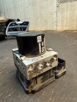 VW 1K0914517DR 1K0907379BL 1K0614517DP ABS hydraulic unit / pump VW GOLF VI (5K) (2008-2013) — thumbnail 3