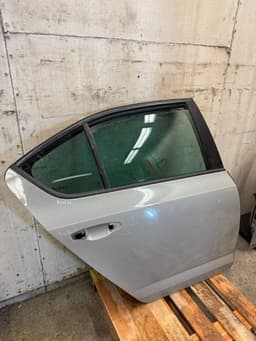 SKODA 5E5833056B Door Rear Right SKODA OCTAVIA III (5E) (2012-2019) — thumbnail 3